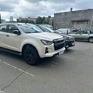 Повнопривідний пікап ISUZU D-MAX