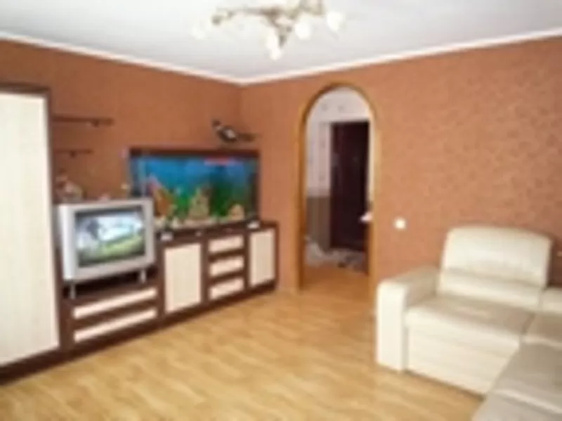 1-2-3 комнатные квартиры посуточно в Черкассах 0938158594