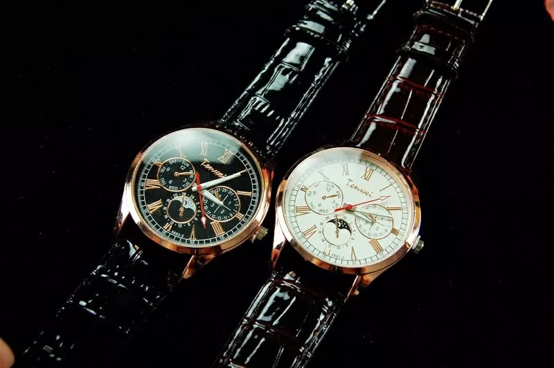 Приобретайте красивые часы «Tenwei» по выгодной цене! Часы-унисекс,  см