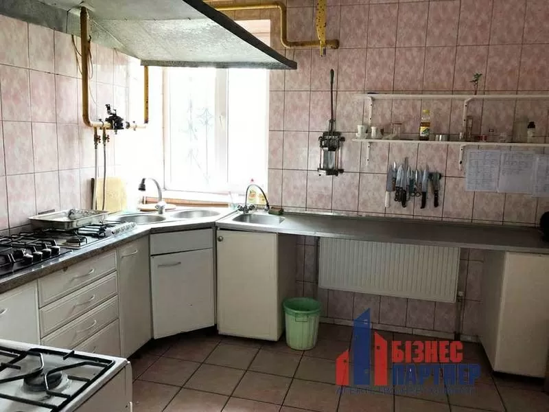 Продається комплекс приміщень,  320 м.кв.,  с. Дубіївка 9