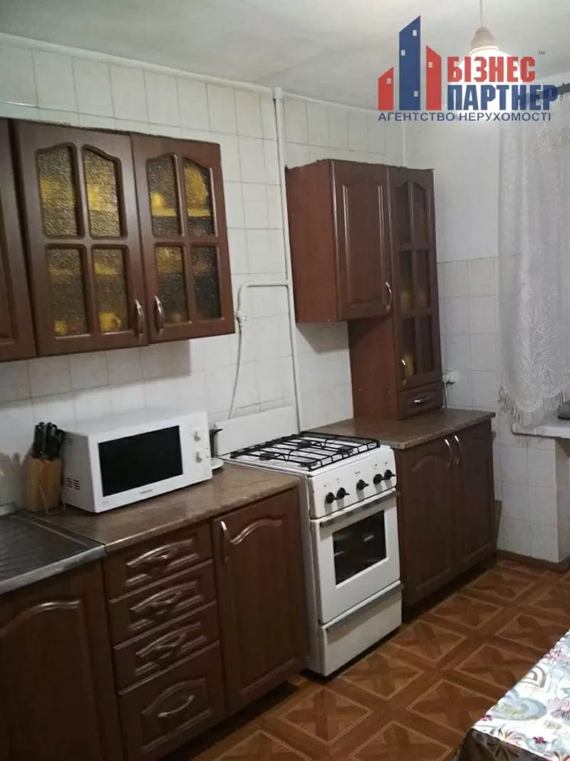 Продается 4-х комнатная квартира в районе улиц Грушевского-Надпильна 11