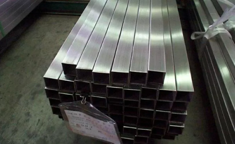 Труба нержавеющая профильная сталь AISI 304
